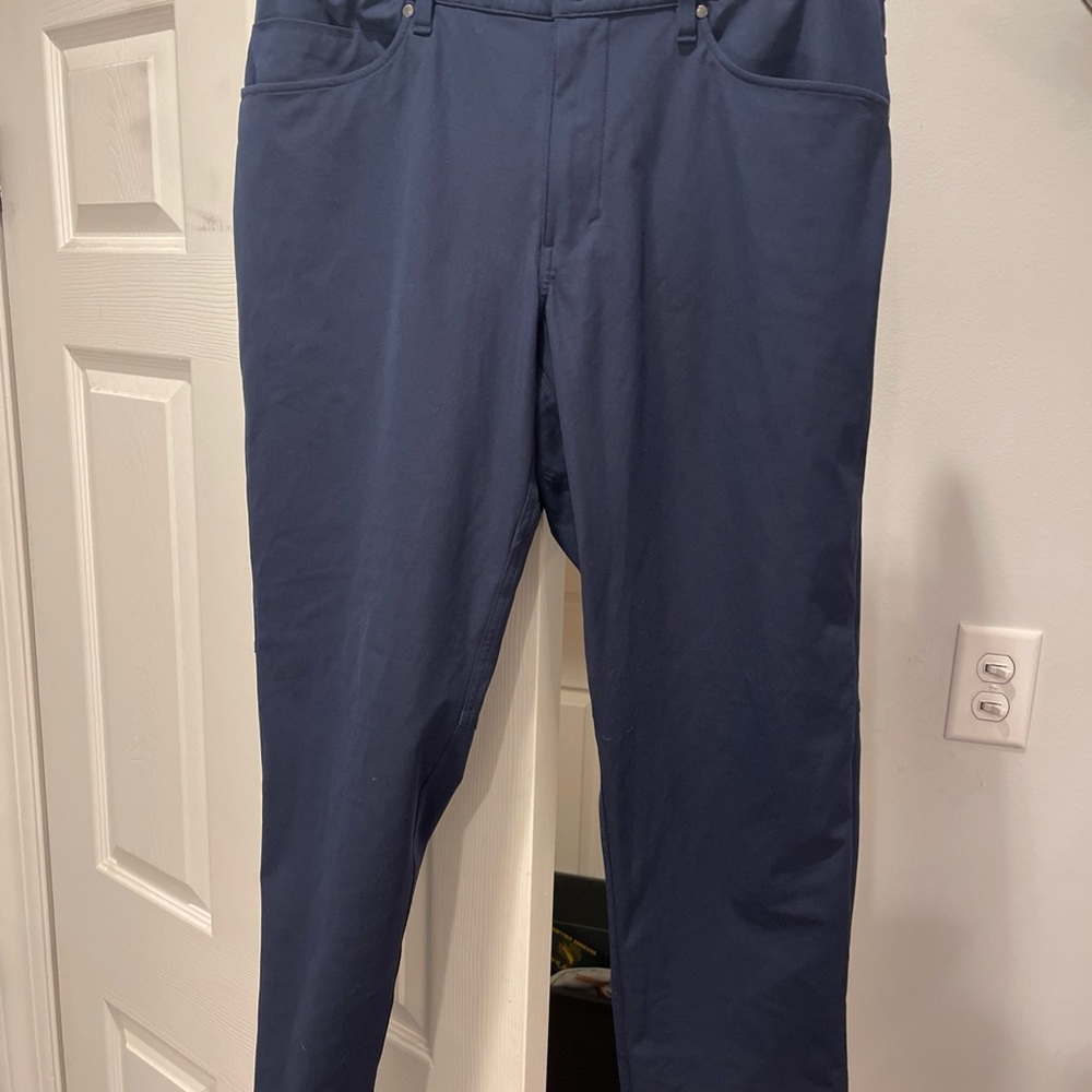 Men's Lulu Lemon Navy Blue Pants